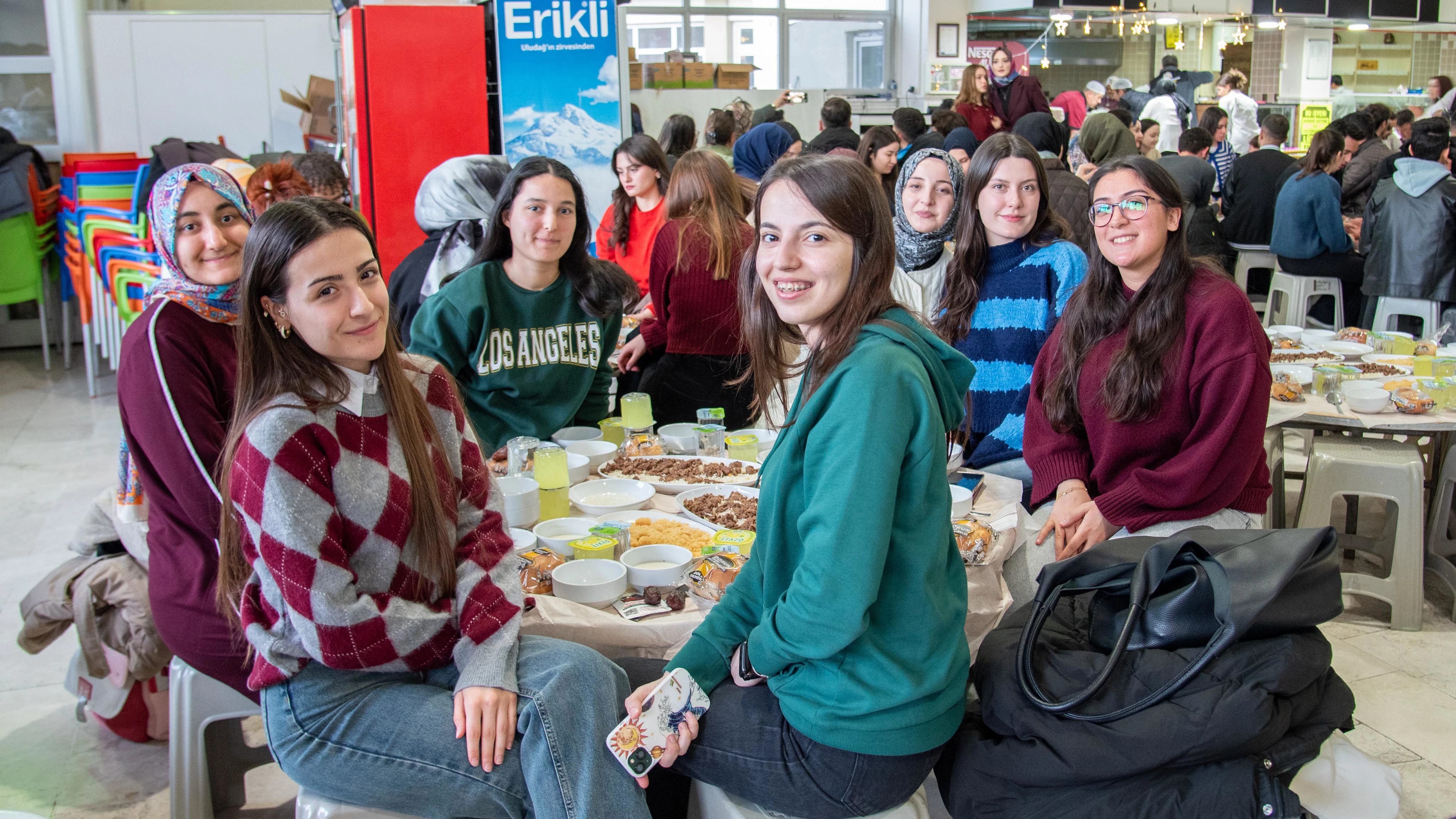 Selçuk Üniversitesi Fen Fakültesinde öğrenciler iftar programında buluştu